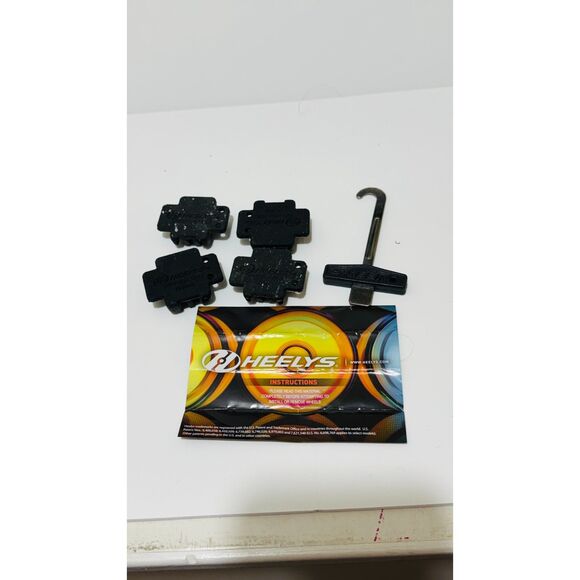 Original Heelys Pro 20 X2 Wheeled Shoes Kids Youth 4 Black Red Yellow Flames - Picture 8 of 8